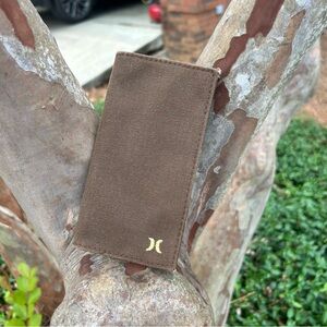 HURLEY BROWN CANVAS CHECKBOOK COVER